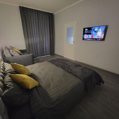 Warm & Cozy Apartment In The Heart Of Historical 리비프 외부 사진