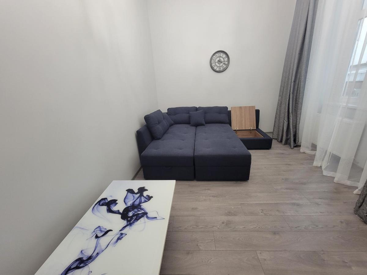Warm & Cozy Apartment In The Heart Of Historical 리비프 외부 사진