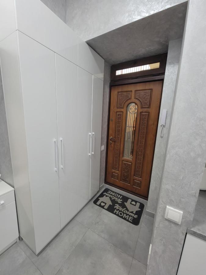 Warm & Cozy Apartment In The Heart Of Historical 리비프 외부 사진